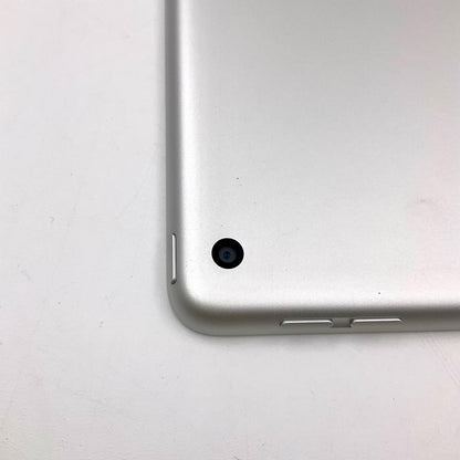 【全額返金保証】【最速発送】Apple iPad iPad 10.2インチ 第9世代 64GB シルバー Wi-Fi 動作確認済