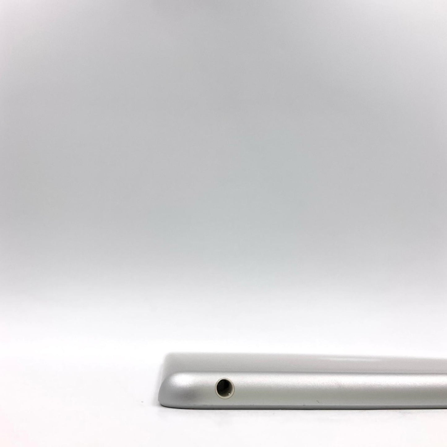 【全額返金保証】【最速発送】Apple iPad iPad 10.2インチ 第9世代 64GB シルバー Wi-Fi 動作確認済
