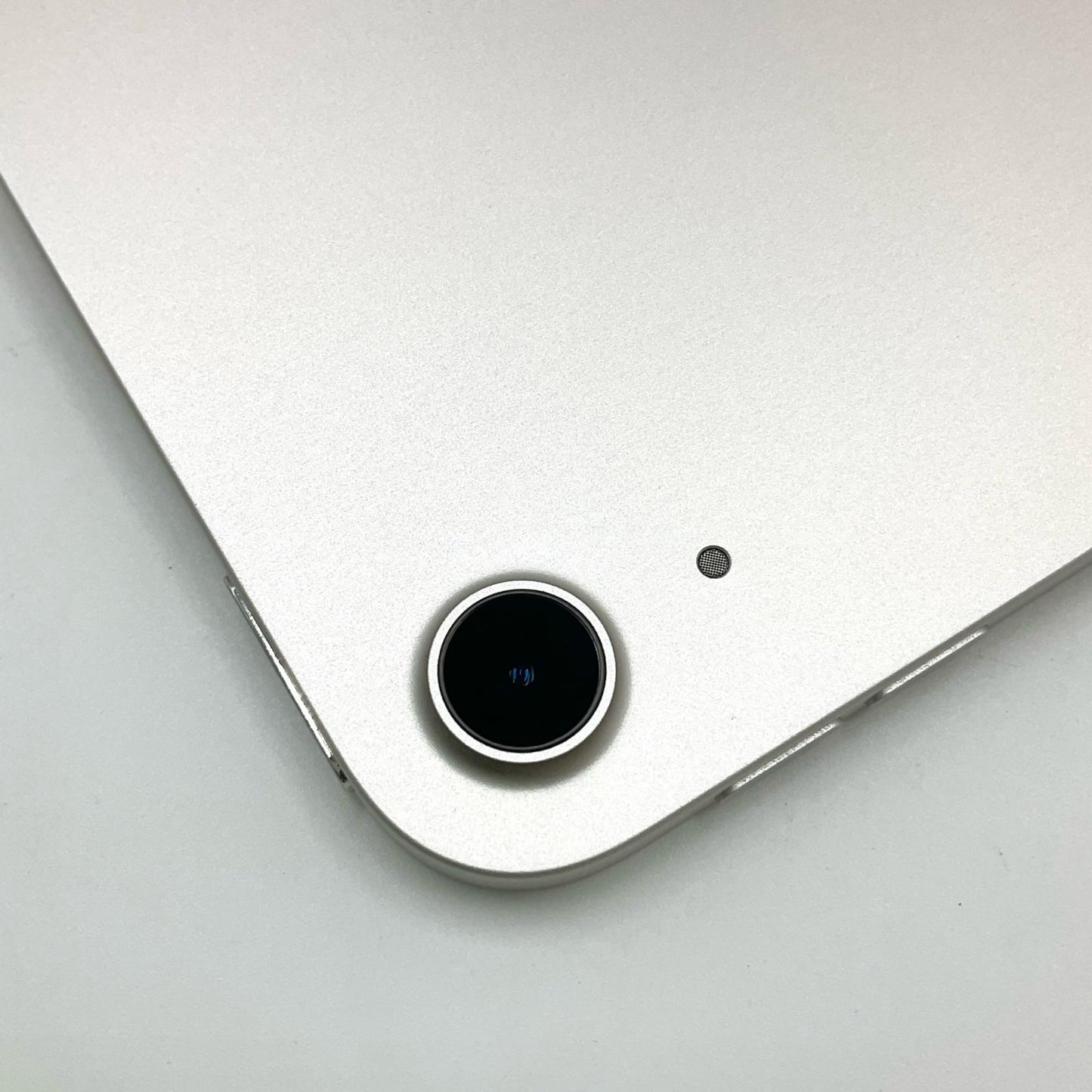 【全額返金保証】【最速発送】Apple iPad iPad Air 10.9インチ 第5世代 256GB スターライト Wi-Fi 美品 動作確認済