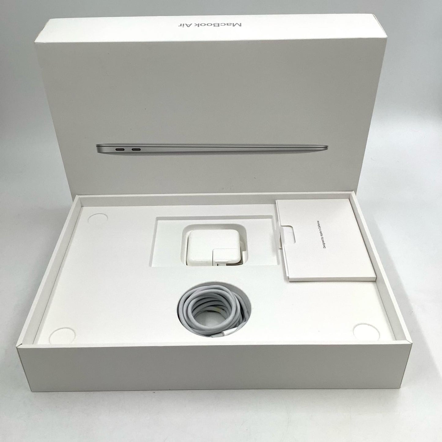 【全額返金保証】【最速発送】Apple MacBook Air Air 13.3インチ 2020 Apple M1 8GB 512GB シルバー 100% 超美品 動作確認済