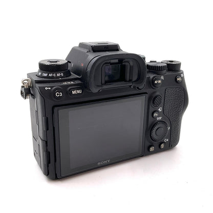 【全額返金保証】【最速発送】Sony デジタル一眼 α9 II ILCE-9M2 ボディ ブラック 動作確認済
