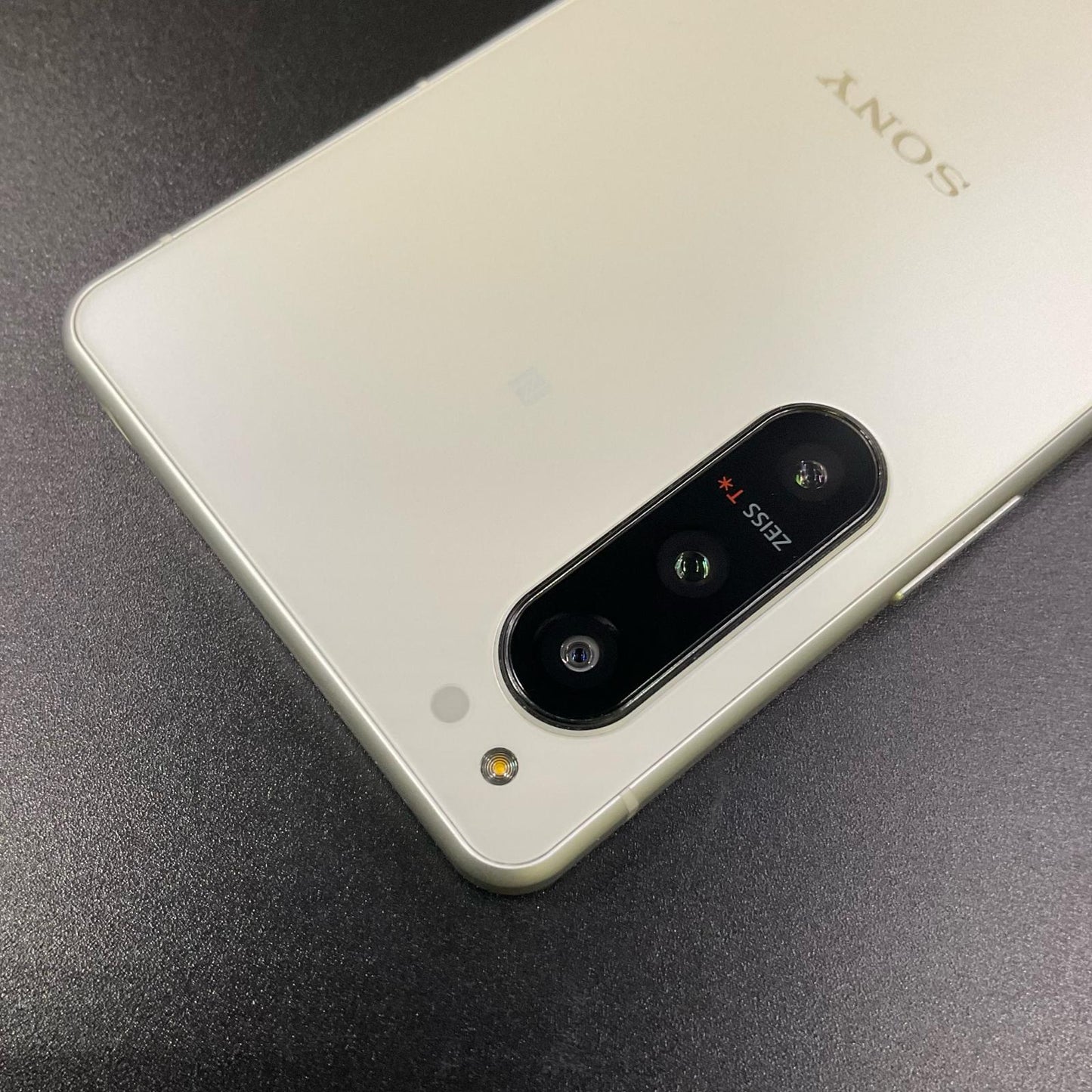 【最速発送】Sony Xperia 5 IV 256GB エクリュホワイト SIMフリー XQ-CQ44 白ロム【難有】