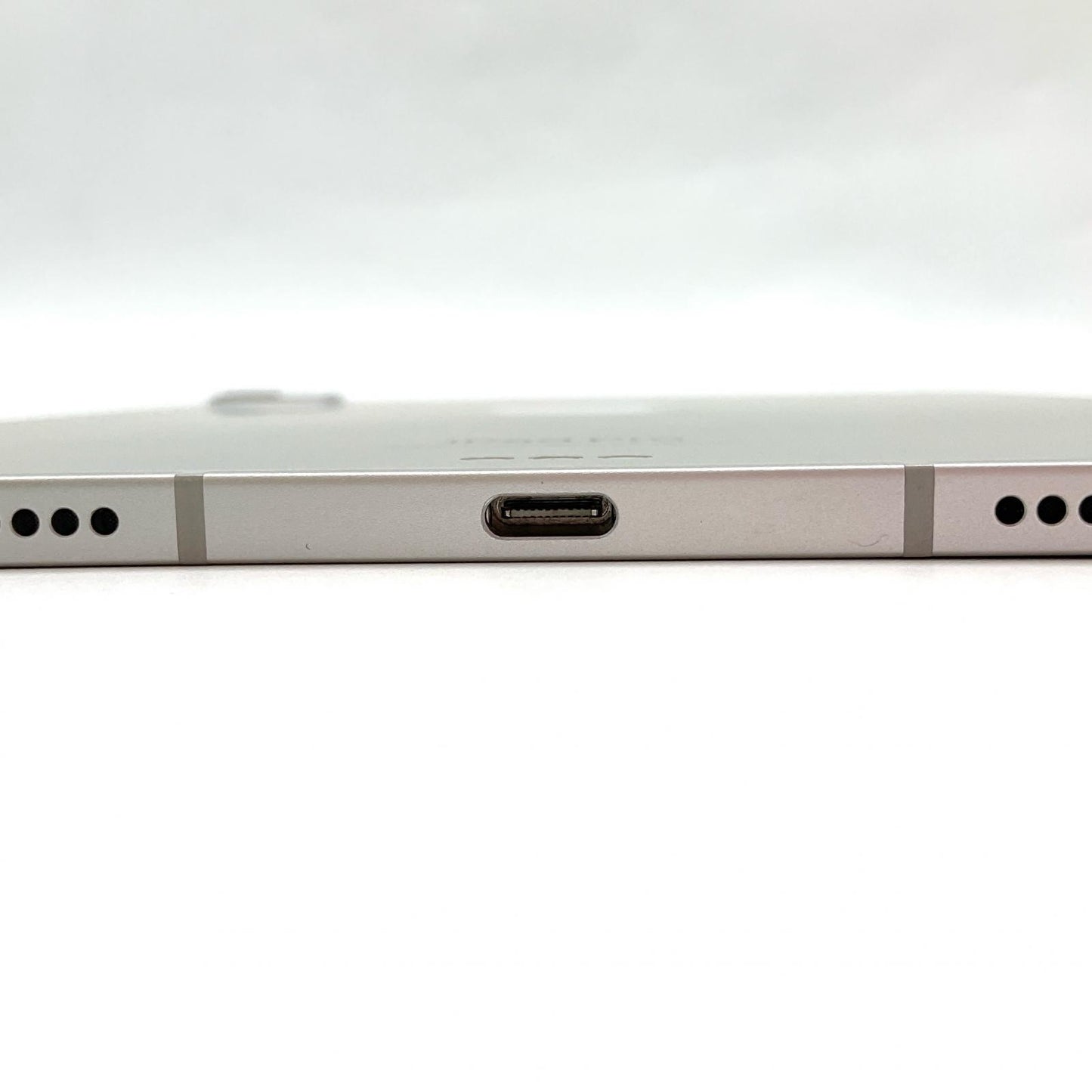 【全額返金保証】【最速発送】Apple iPad Pro 11インチ 第4世代 1TB シルバー WiFi+Cellular au SIMフリー 動作確認済