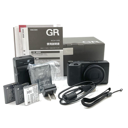 【全額返金保証】【最速発送】RICOH コンパクトデジタルカメラ RICOH GR III 超美品 動作確認済