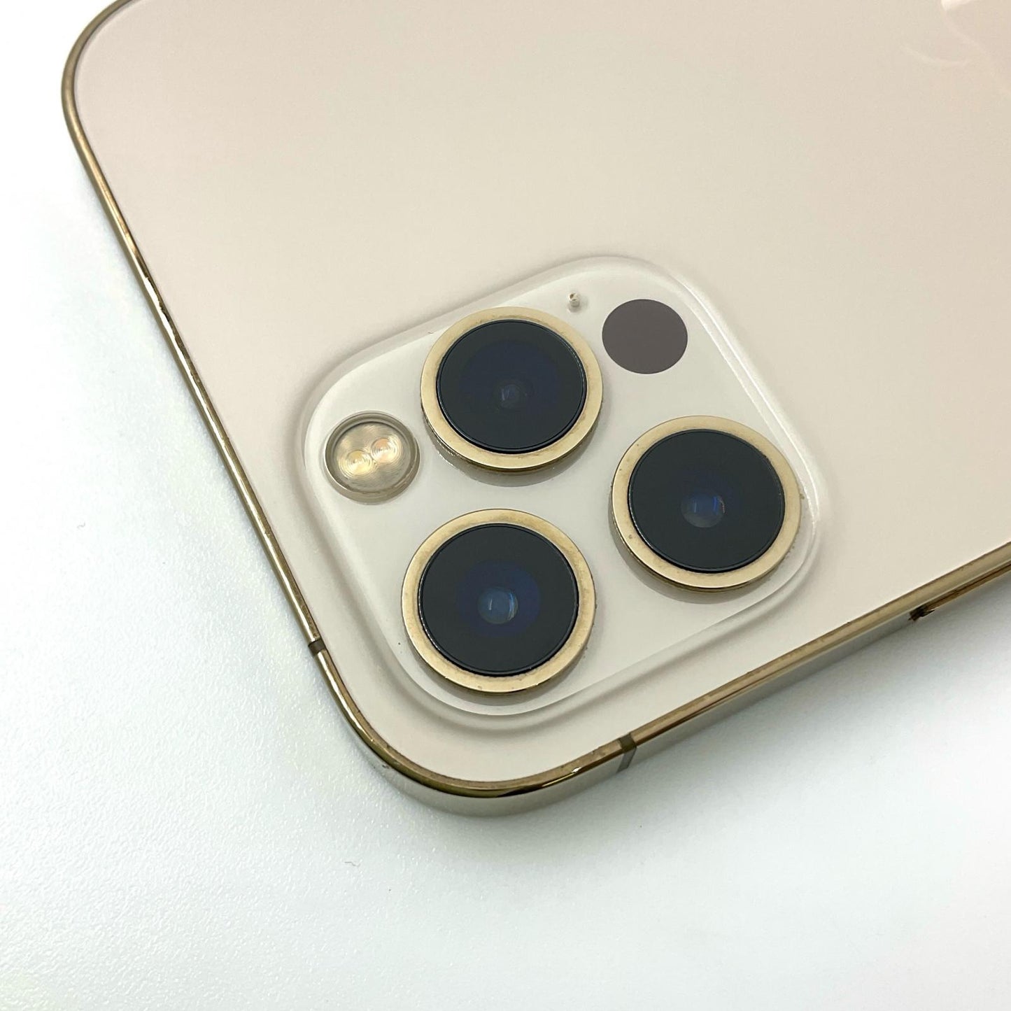 【全額返金保証】【最速発送】Apple iPhone iPhone 12 Pro 128GB ゴールド docomo 白ロム 動作確認済 73%
