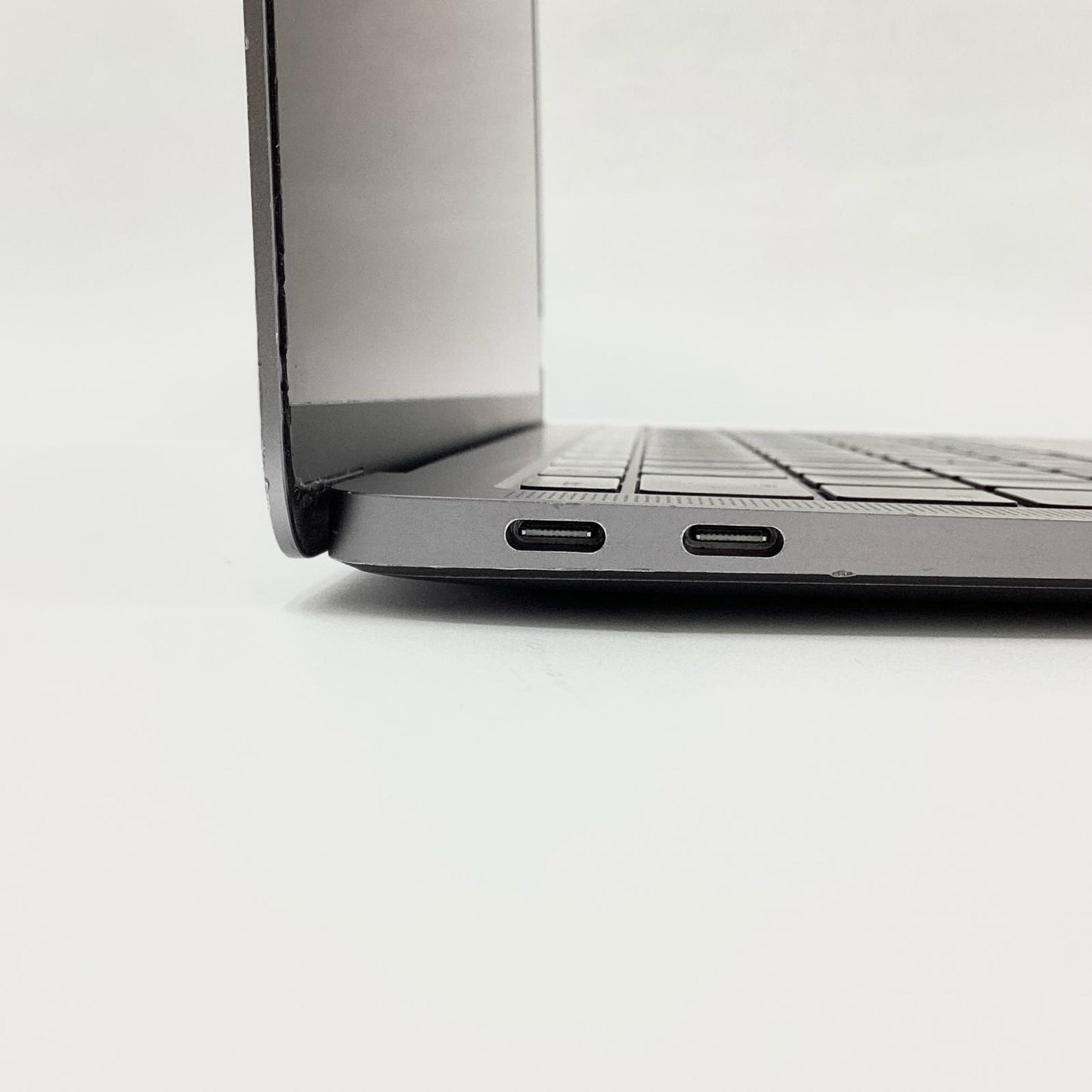【最速発送】Apple MacBook Retina Air 13.3インチ 2019 1.6GHz デュアルコア Intel Core i5 8GB SSD 128GB スペースグレイ 93.1%【難有】