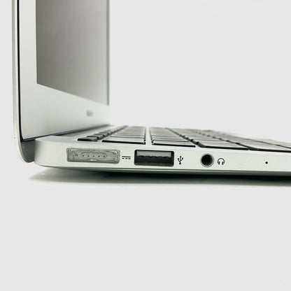 【全額返金保証】【最速発送】Apple MacBook Air 11.6インチ 2014 1.4Ghz デュアルコア Intel Core i5 4GB SSD 128GB シルバー 87.2% 動作確認済