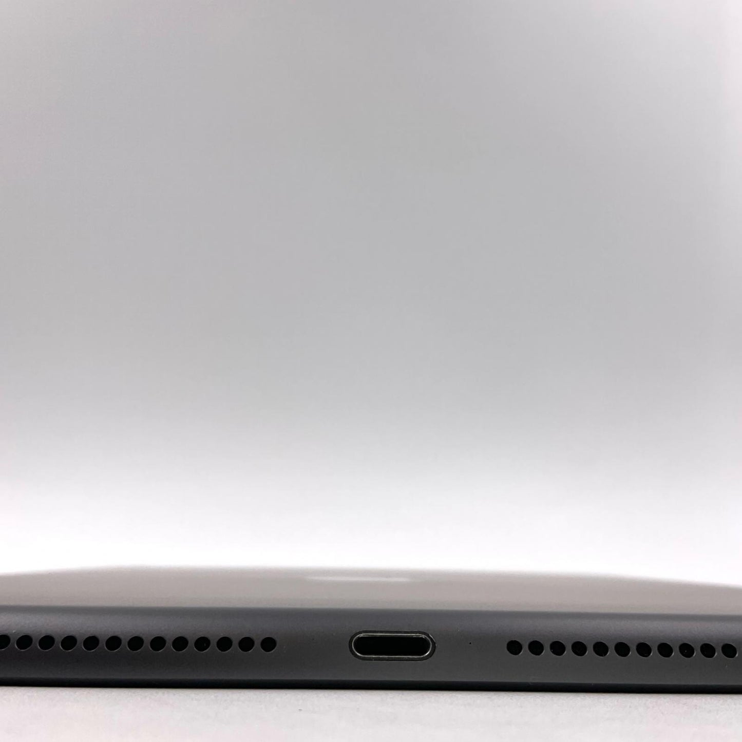 【全額返金保証】【最速発送】Apple iPad iPad 10.2インチ 第7世代 32GB スペースグレイ WiFi+Cellular 超美品 動作確認済