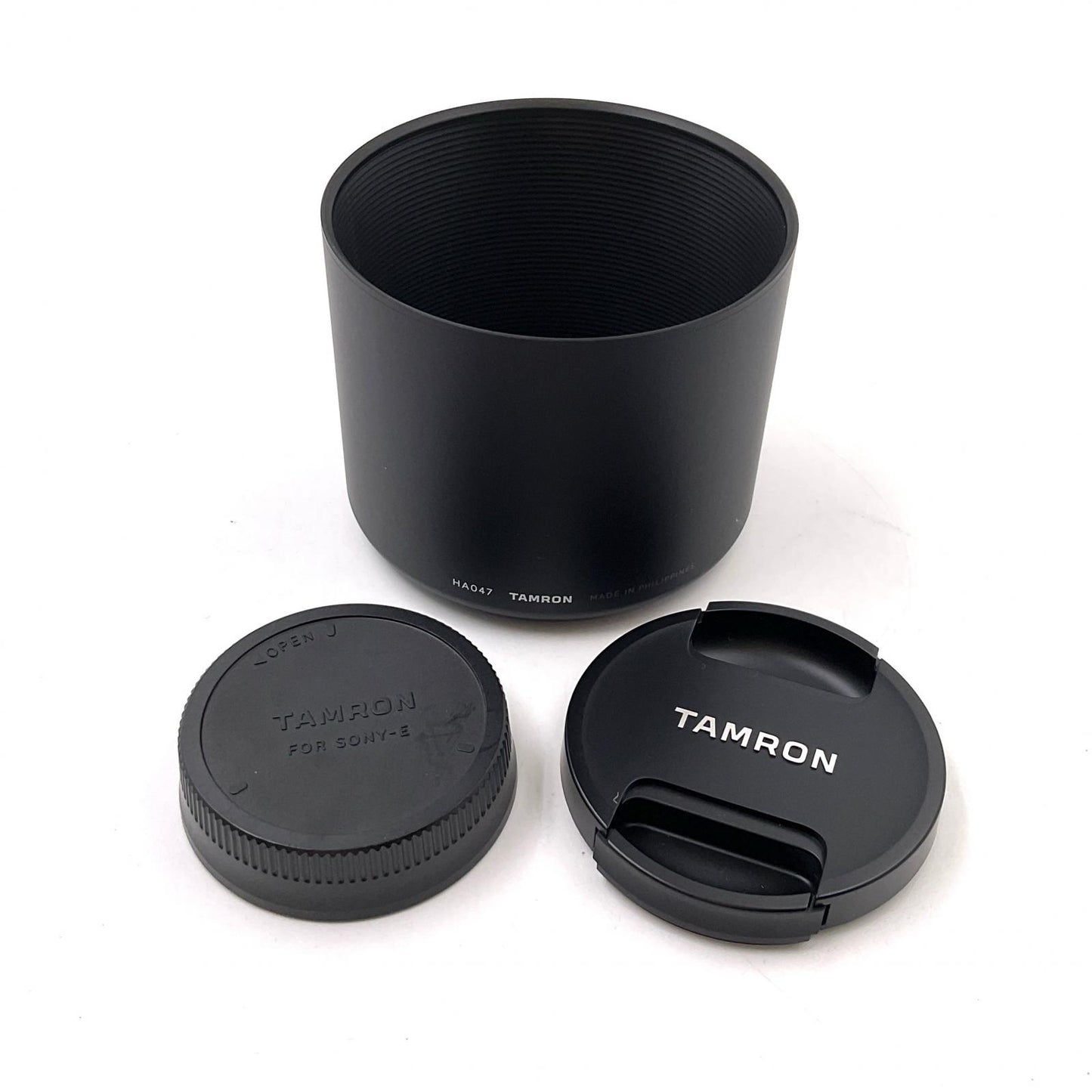 【全額返金保証】【最速発送】TAMRON 70-300mm F/4.5-6.3 Di III RXD (Model A047) 美品 動作確認済