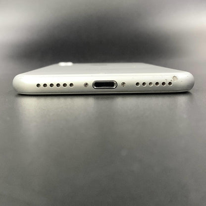 【最速発送】Apple iPhone iPhone 8 64GB シルバー docomo 白ロム【難有】 57%
