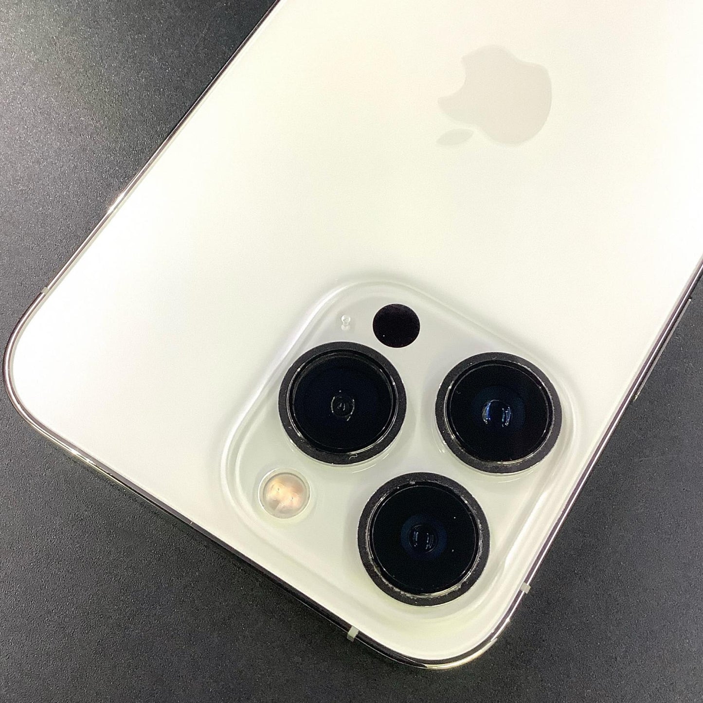 【全額返金保証】【最速発送】Apple iPhone iPhone 13 Pro 128GB シルバー SIMフリー 白ロム 動作確認済 77%