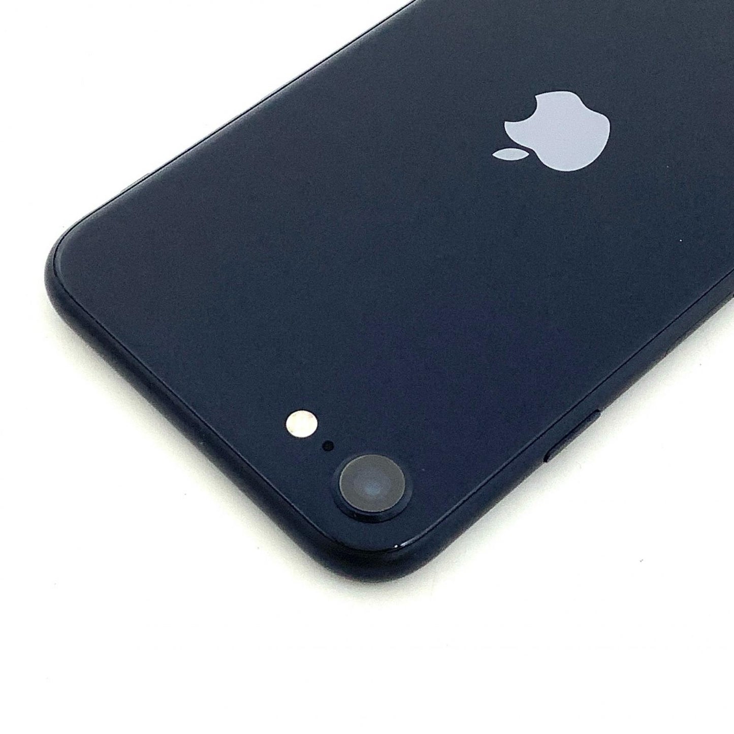 【全額返金保証】【最速発送】Apple iPhone iPhone SE（第3世代） 64GB ミッドナイト docomo 白ロム 美品 動作確認済 87%