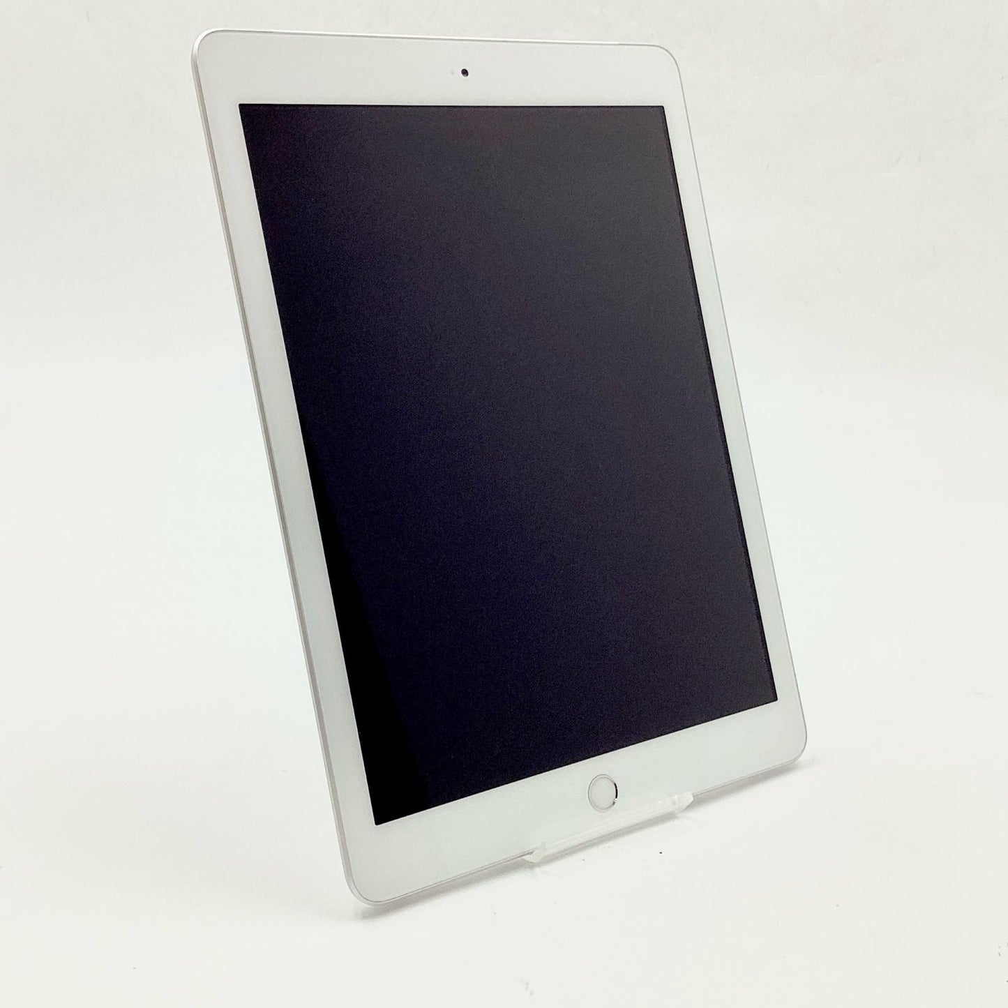 【全額返金保証】【最速発送】Apple iPad iPad 9.7インチ 第5世代 32GB シルバー WiFi+Cellular docomo SIMフリー 白ロム 美品 動作確認済