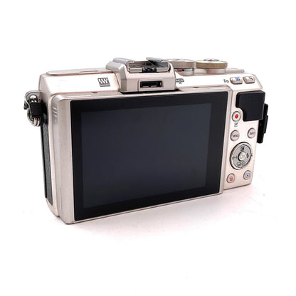 【最速発送】OLYMPUS デジタル一眼 PEN Lite E-PL7 ボディ　[シルバー]【難有】