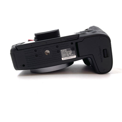 【全額返金保証】【最速発送】Canon デジタル一眼 EOS RP　ボディ　ブラック 超美品 動作確認済