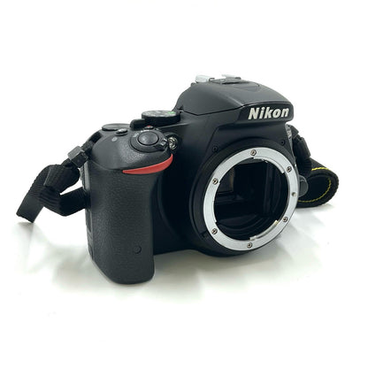 【全額返金保証】【最速発送】Nikon デジタル一眼 D5500 18-55 VR II レンズキット [ブラック] ブラック 動作確認済