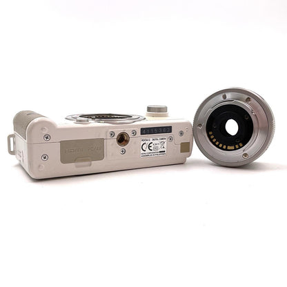 【全額返金保証】【最速発送】PENTAX デジタル一眼 PENTAX Q レンズキット ホワイト 動作確認済