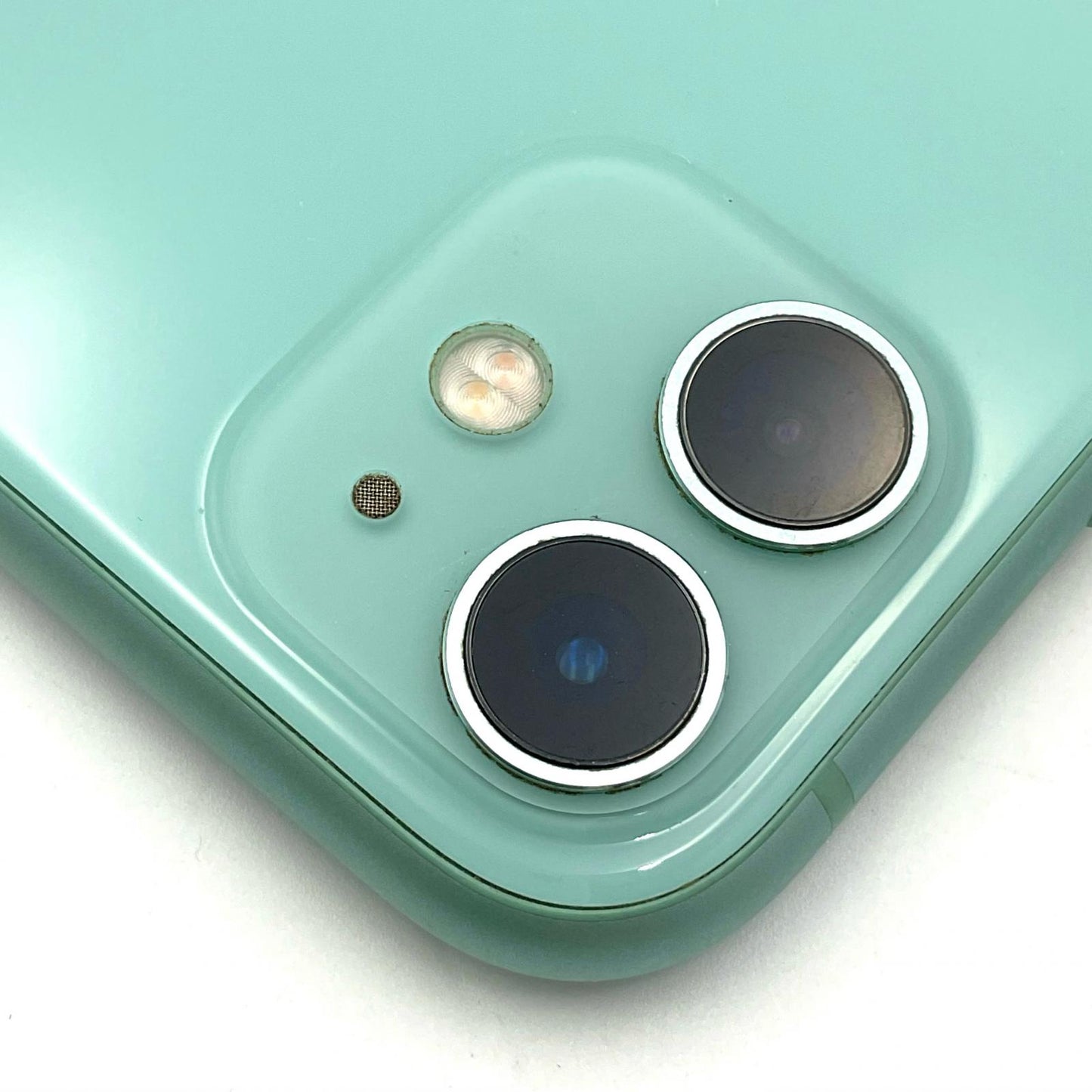 【最速発送】Apple iPhone iPhone 11 64GB グリーン au 白ロム【難有】 68%
