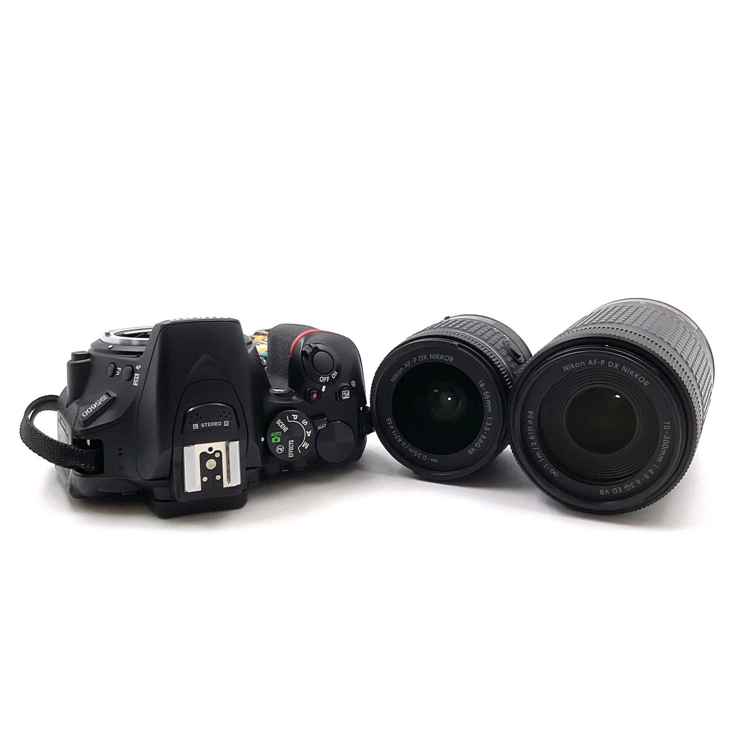 【全額返金保証】【最速発送】Nikon デジタル一眼 D5600 ダブルズームキット ブラック 美品 動作確認済