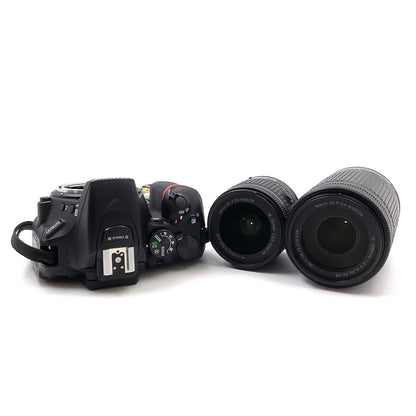 【全額返金保証】【最速発送】Nikon デジタル一眼 D5600 ダブルズームキット ブラック 美品 動作確認済