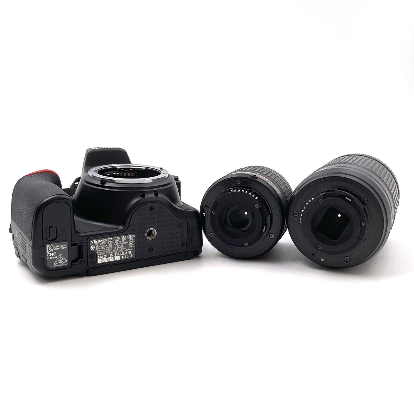 【全額返金保証】【最速発送】Nikon デジタル一眼 D5600 ダブルズームキット ブラック 美品 動作確認済