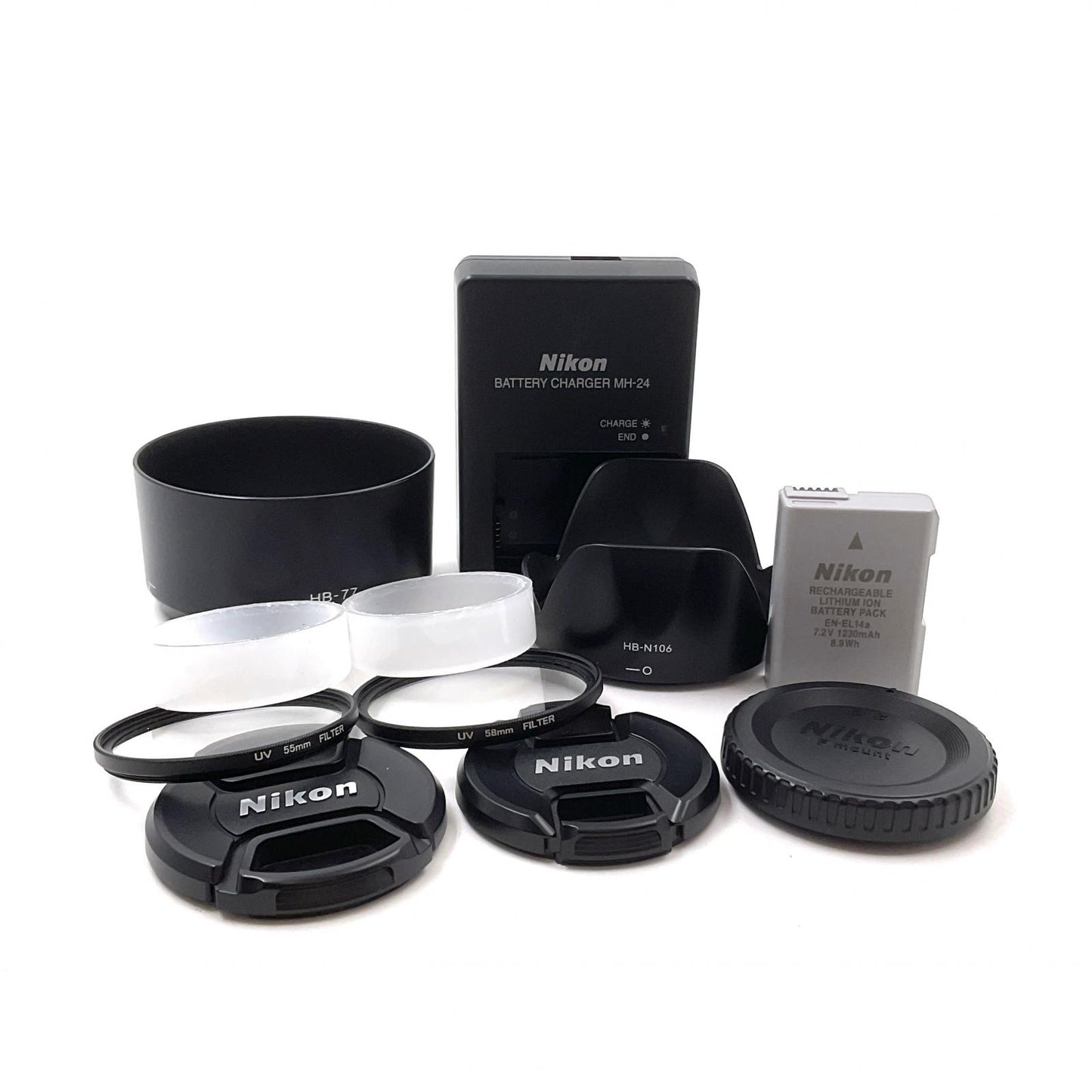 【全額返金保証】【最速発送】Nikon デジタル一眼 D5600 ダブルズームキット ブラック 美品 動作確認済