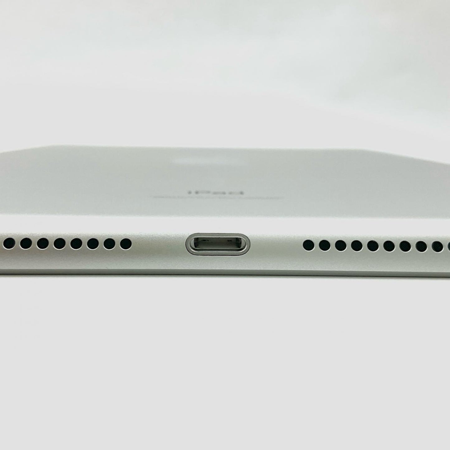 【全額返金保証】【最速発送】Apple iPad iPad 10.2インチ 第9世代 64GB シルバー WiFi+Cellular au 白ロム 美品 動作確認済