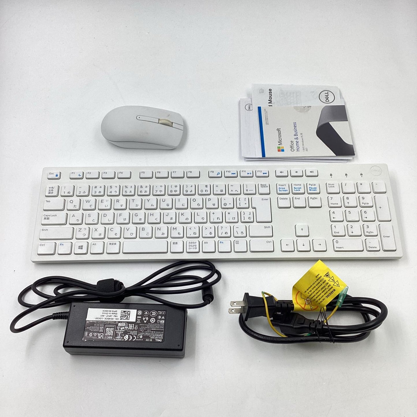 【全額返金保証】【最速発送】DELL Inspiron 7700 AIO W23C 23インチ 11th Gen Intel Core i5-1135G7 @ 2.40GHz 8GB M.2 SSD 256GB HDD 1TB 美品 動作確認済
