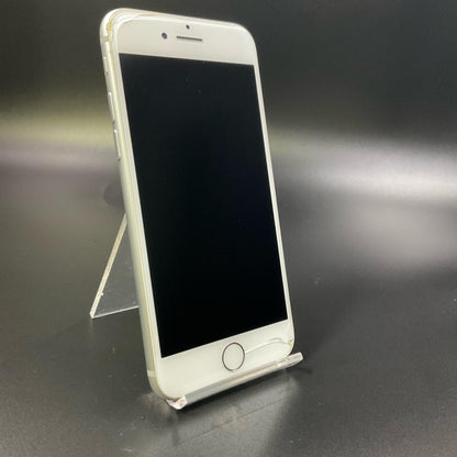 【全額返金保証】【最速発送】Apple iPhone iPhone 8 64GB シルバー docomo 白ロム 動作確認済 84%