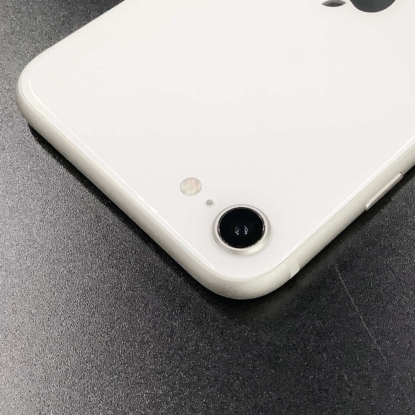 【全額返金保証】【最速発送】Apple iPhone iPhone SE（第3世代） 64GB ホワイト SIMフリー 白ロム 動作確認済 87%