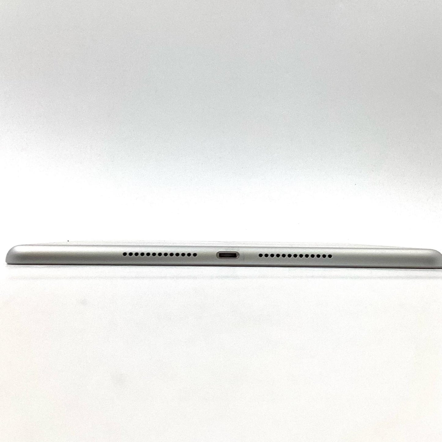 【全額返金保証】【最速発送】Apple iPad iPad 10.2インチ 第9世代 256GB シルバー Wi-Fi 動作確認済