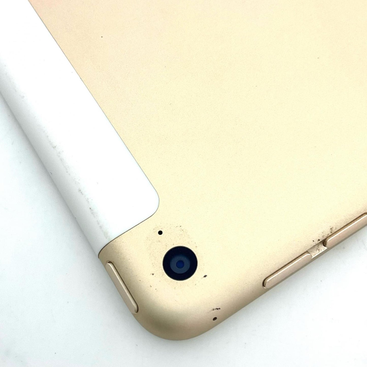 【全額返金保証】【最速発送】Apple iPad mini 7.9インチ 第4世代 16GB ゴールド WiFi+Cellular docomo 白ロム 動作確認済