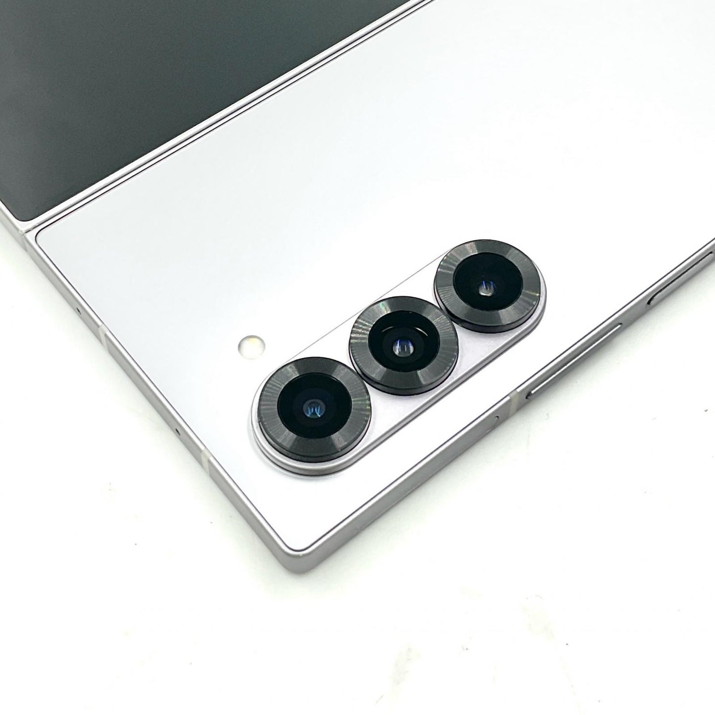 【全額返金保証】【最速発送】SAMSUNG Galaxy Z FOLD6 256GB シルバーシャドウ docomo SC-55E 白ロム 動作確認済