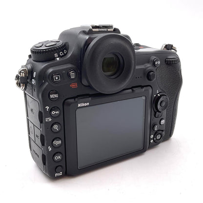 【全額返金保証】【最速発送】Nikon デジタル一眼 D500 ボディ ブラック 美品 動作確認済