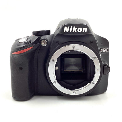 【全額返金保証】【最速発送】Nikon デジタル一眼 D3200 ボディ ブラック 美品 動作確認済