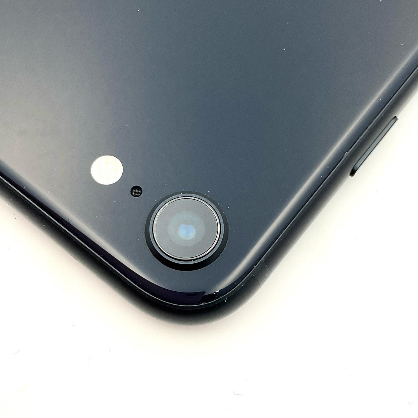 【全額返金保証】【最速発送】Apple iPhone iPhone SE（第3世代） 64GB ミッドナイト docomo SIMフリー 動作確認済 89%