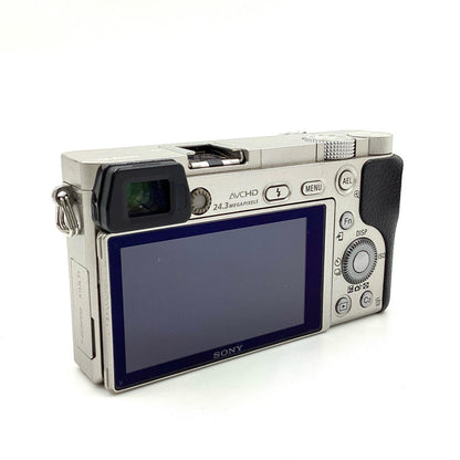 【全額返金保証】【最速発送】Sony デジタル一眼 α6000 ILCE-6000 ボディ [シルバー] 動作確認済