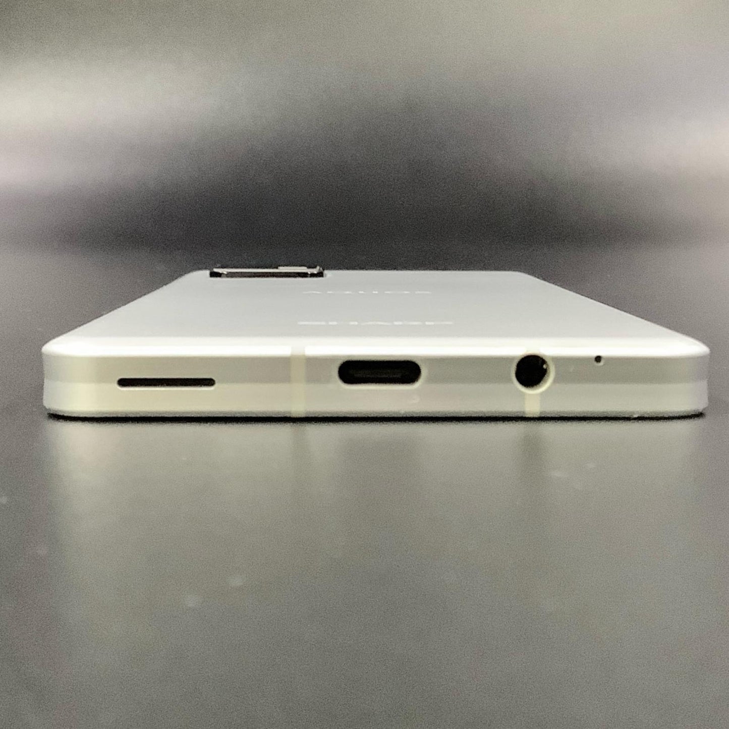 【全額返金保証】【最速発送】SHARP AQUOS sense6 64GB シルバー SIMフリー SHM19 白ロム 動作確認済