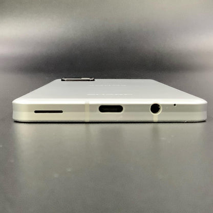 【全額返金保証】【最速発送】SHARP AQUOS sense6 64GB シルバー SIMフリー SHM19 白ロム 動作確認済