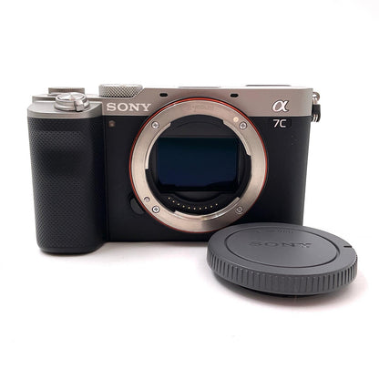 【全額返金保証】【最速発送】Sony デジタル一眼 α7C ILCE-7C ボディ シルバー 超美品 動作確認済
