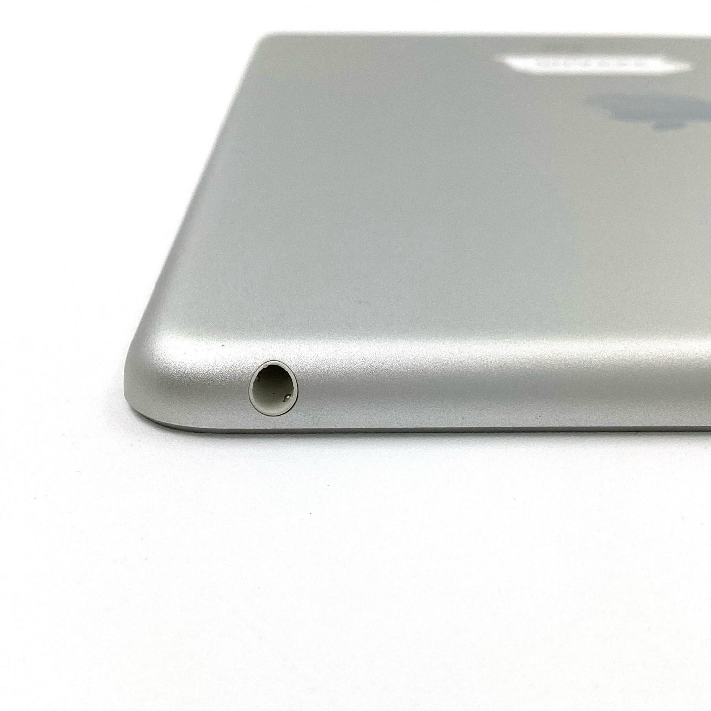 【全額返金保証】【最速発送】Apple iPad 第6世代 32GB シルバー Wi-Fi 動作確認済