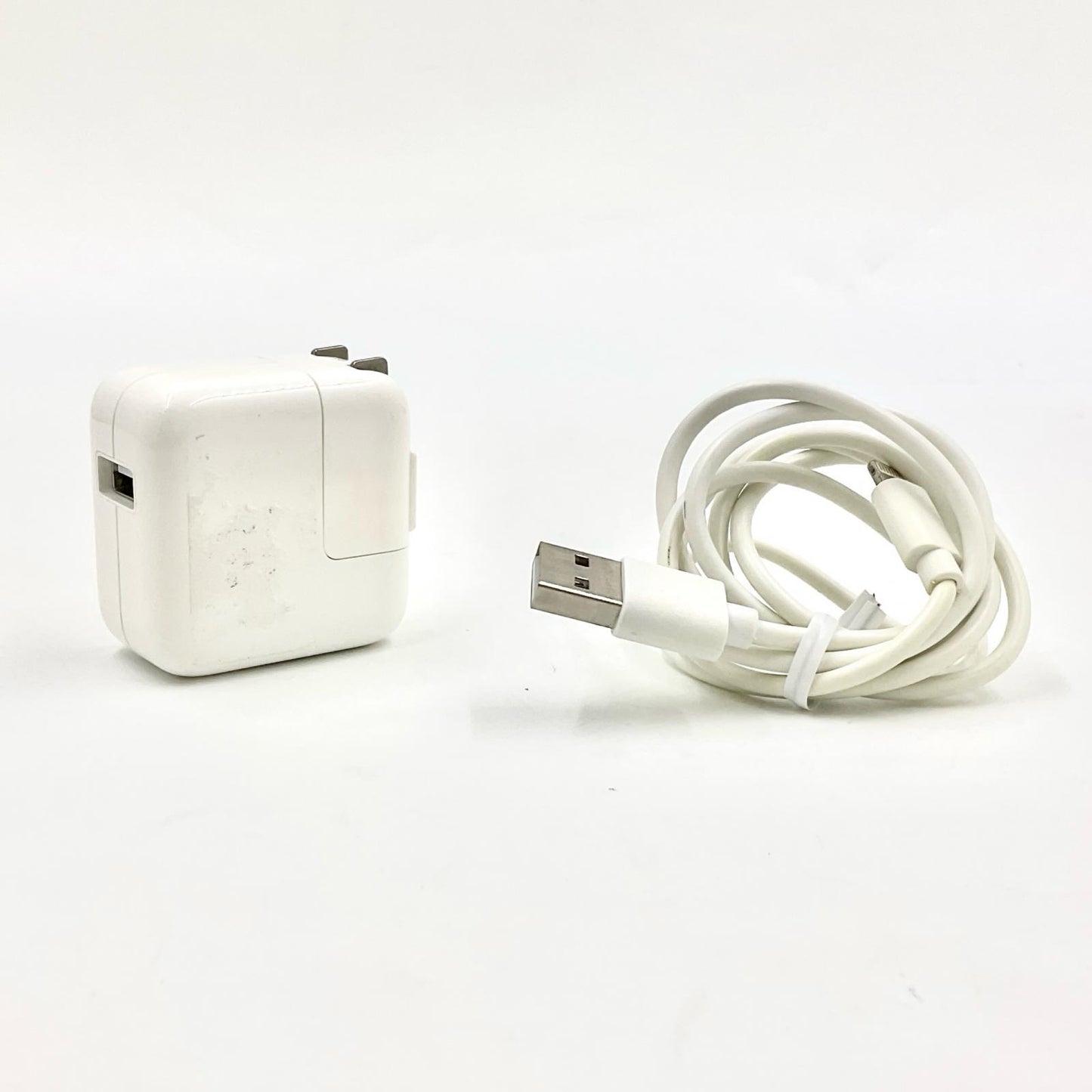 【全額返金保証】【最速発送】Apple iPad 第6世代 32GB シルバー Wi-Fi 動作確認済
