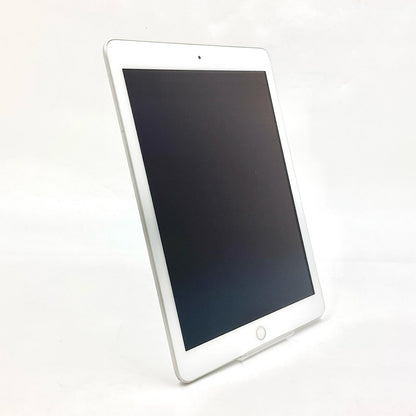 【全額返金保証】【最速発送】Apple iPad 第6世代 32GB シルバー Wi-Fi 動作確認済
