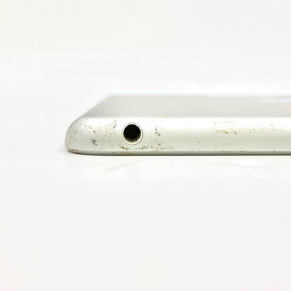 【全額返金保証】【最速発送】Apple iPad 第6世代 32GB シルバー Wi-Fi 動作確認済