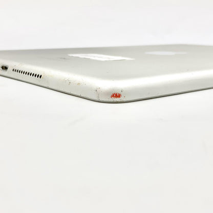 【全額返金保証】【最速発送】Apple iPad 第6世代 32GB シルバー Wi-Fi 動作確認済