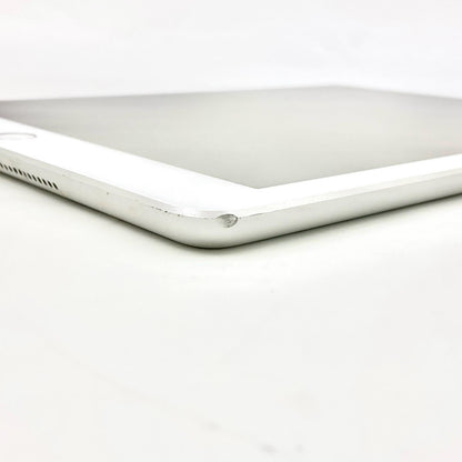 【全額返金保証】【最速発送】Apple iPad 第6世代 32GB シルバー Wi-Fi 動作確認済