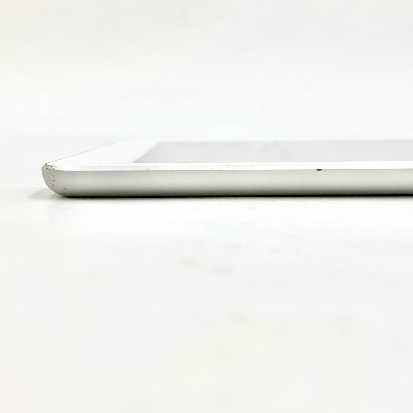 【全額返金保証】【最速発送】Apple iPad 第6世代 32GB シルバー Wi-Fi 動作確認済