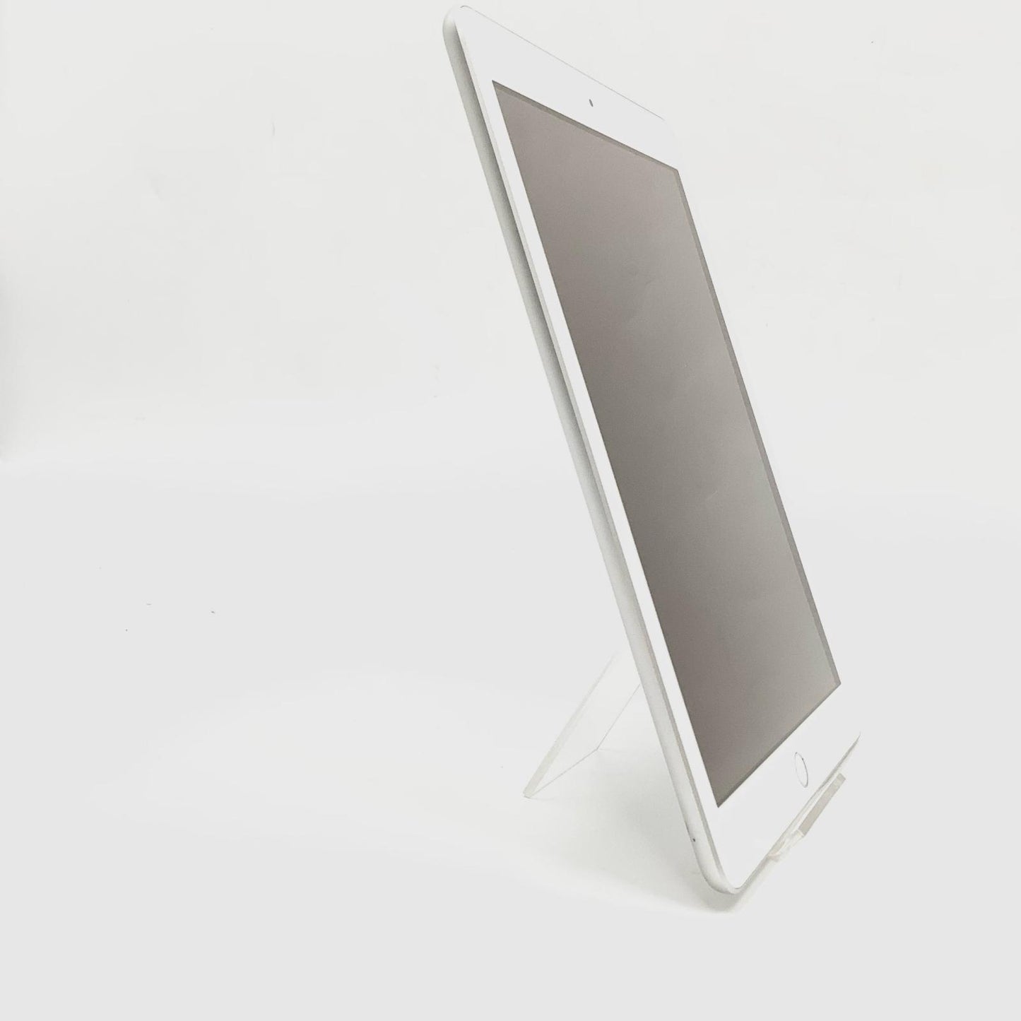 【全額返金保証】【最速発送】Apple iPad 第6世代 32GB シルバー Wi-Fi 動作確認済