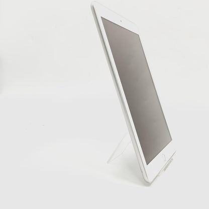 【全額返金保証】【最速発送】Apple iPad 第6世代 32GB シルバー Wi-Fi 動作確認済