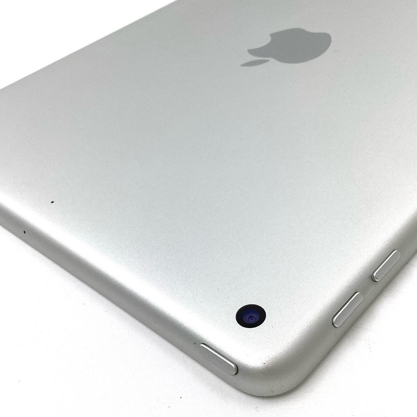 【全額返金保証】【最速発送】Apple iPad 第6世代 32GB シルバー Wi-Fi 動作確認済